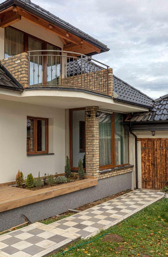 City Escape Luxury Villa Zuce ภายนอก รูปภาพ