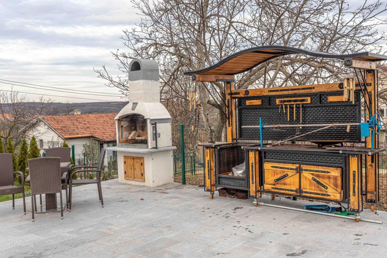 City Escape Luxury Villa Zuce ภายนอก รูปภาพ