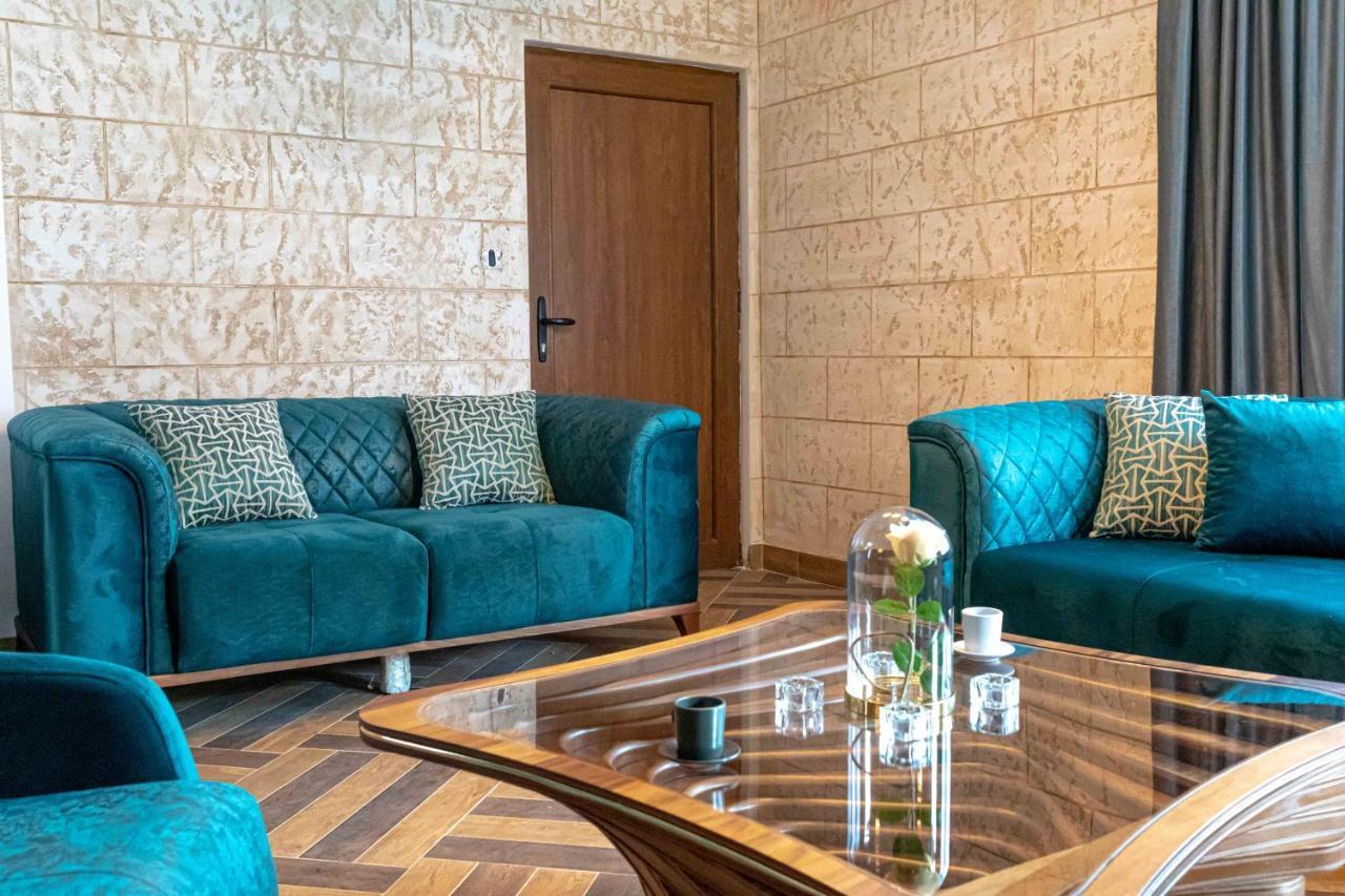 City Escape Luxury Villa Zuce ภายนอก รูปภาพ
