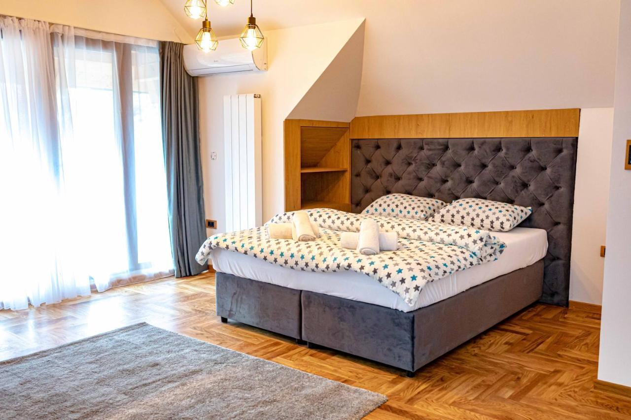 City Escape Luxury Villa Zuce ภายนอก รูปภาพ