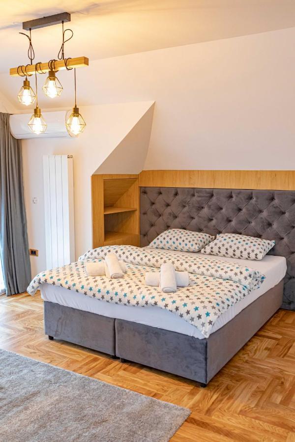 City Escape Luxury Villa Zuce ภายนอก รูปภาพ