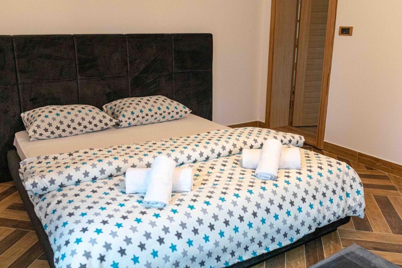 City Escape Luxury Villa Zuce ภายนอก รูปภาพ