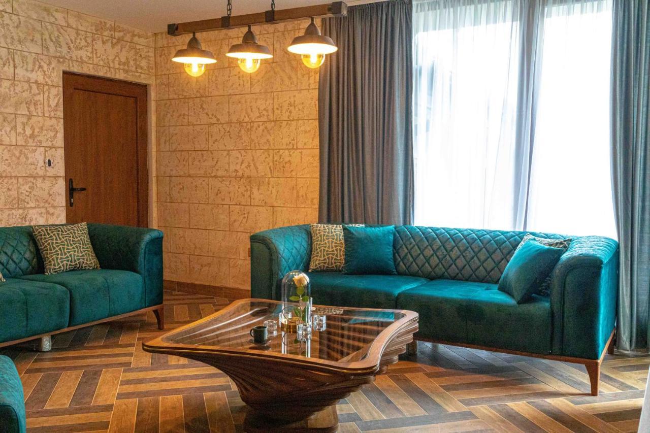 City Escape Luxury Villa Zuce ภายนอก รูปภาพ