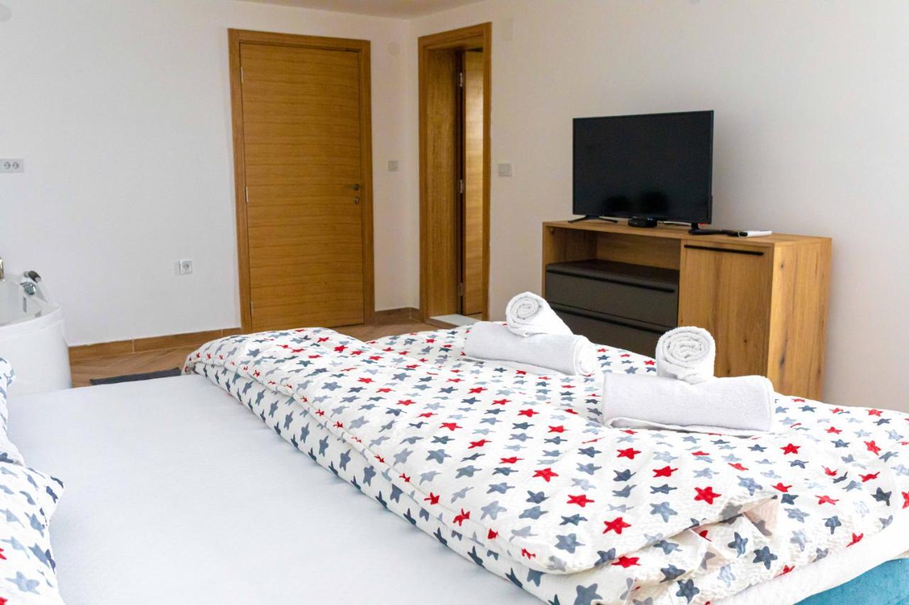 City Escape Luxury Villa Zuce ภายนอก รูปภาพ