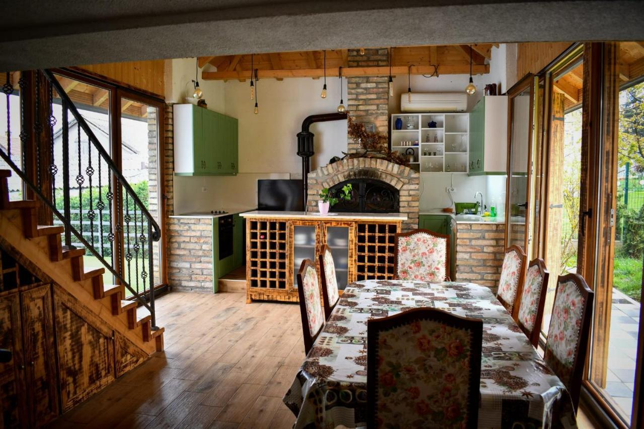City Escape Luxury Villa Zuce ภายนอก รูปภาพ